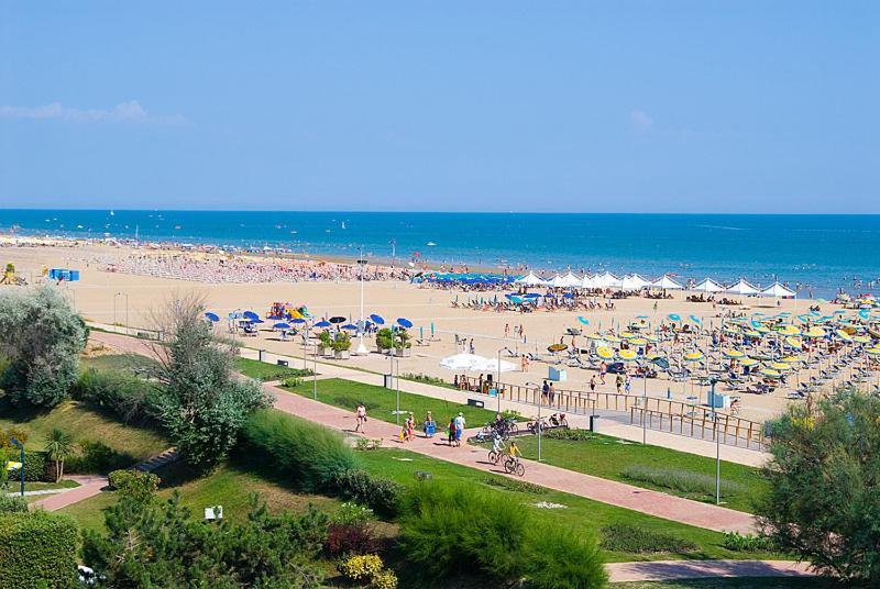 Residence Green Life Bibione Esterno foto